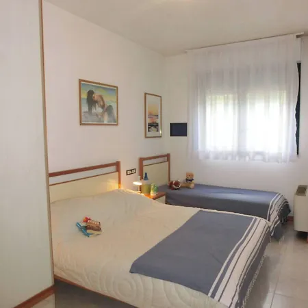 Flat In With Swimming Pool And Balcony * Бибионе