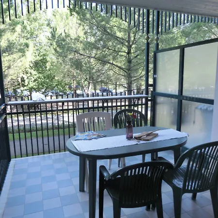 Flat In With Swimming Pool And Balcony